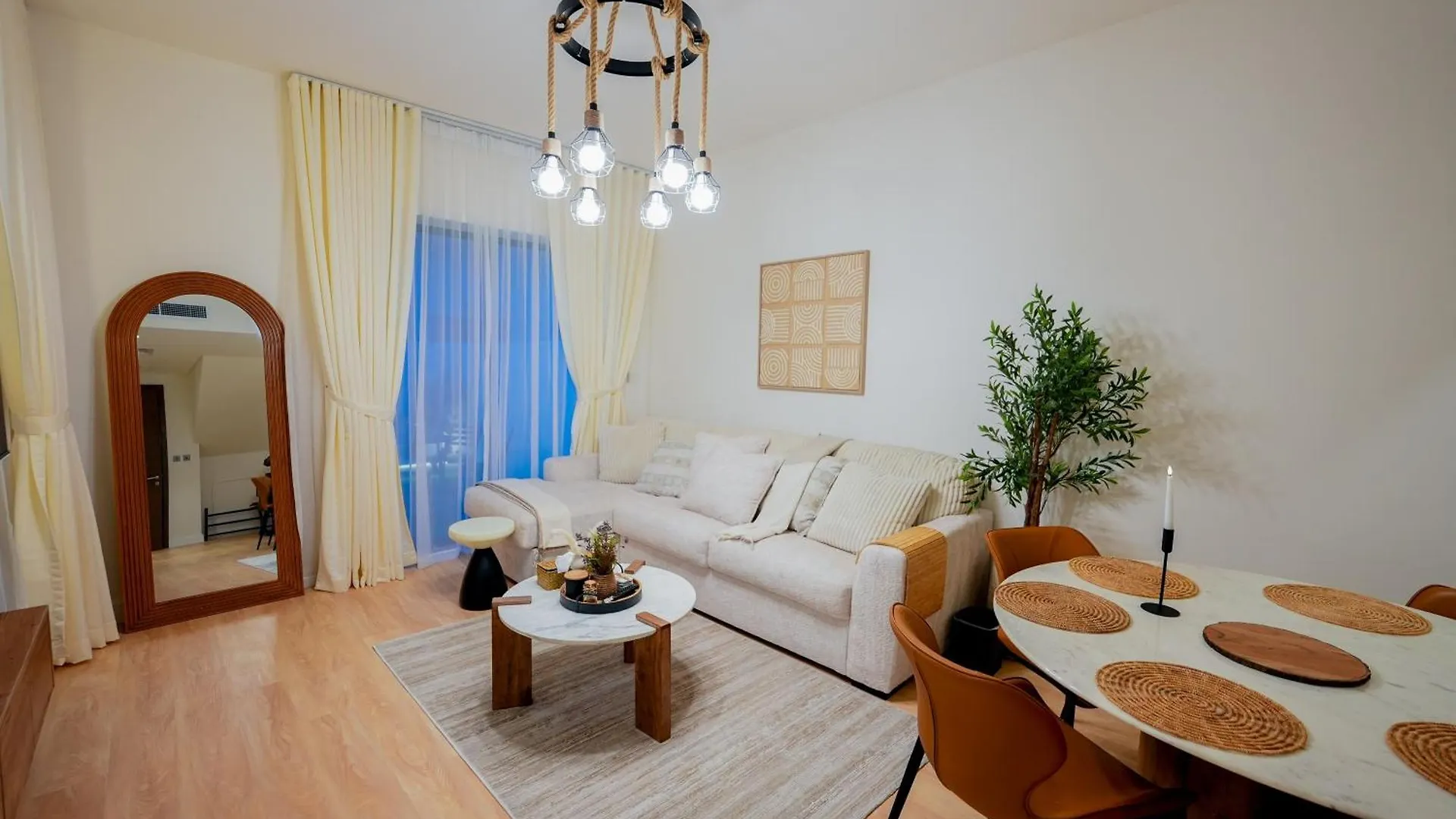 Yas Island Villa- 4Br Luxury Smart Home, Up To 9 Guests, Near Yas Theme Parks Abu Dhabi Villa