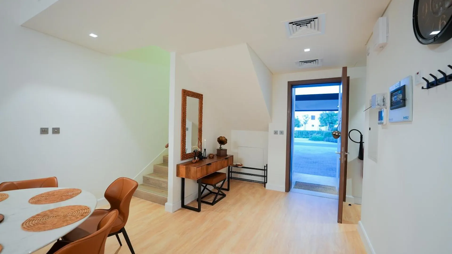 Yas Island Villa- 4Br Luxury Smart Home, Up To 9 Guests, Near Yas Theme Parks 阿布扎比 0*,  阿拉伯联合酋长国