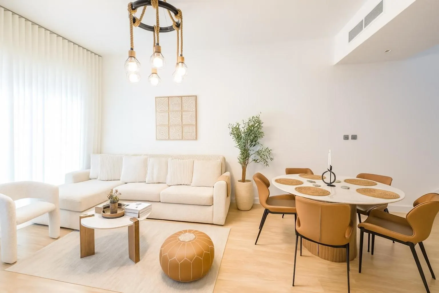 别墅 Yas Island Villa- 4Br Luxury Smart Home, Up To 9 Guests, Near Yas Theme Parks 阿布扎比 阿拉伯联合酋长国